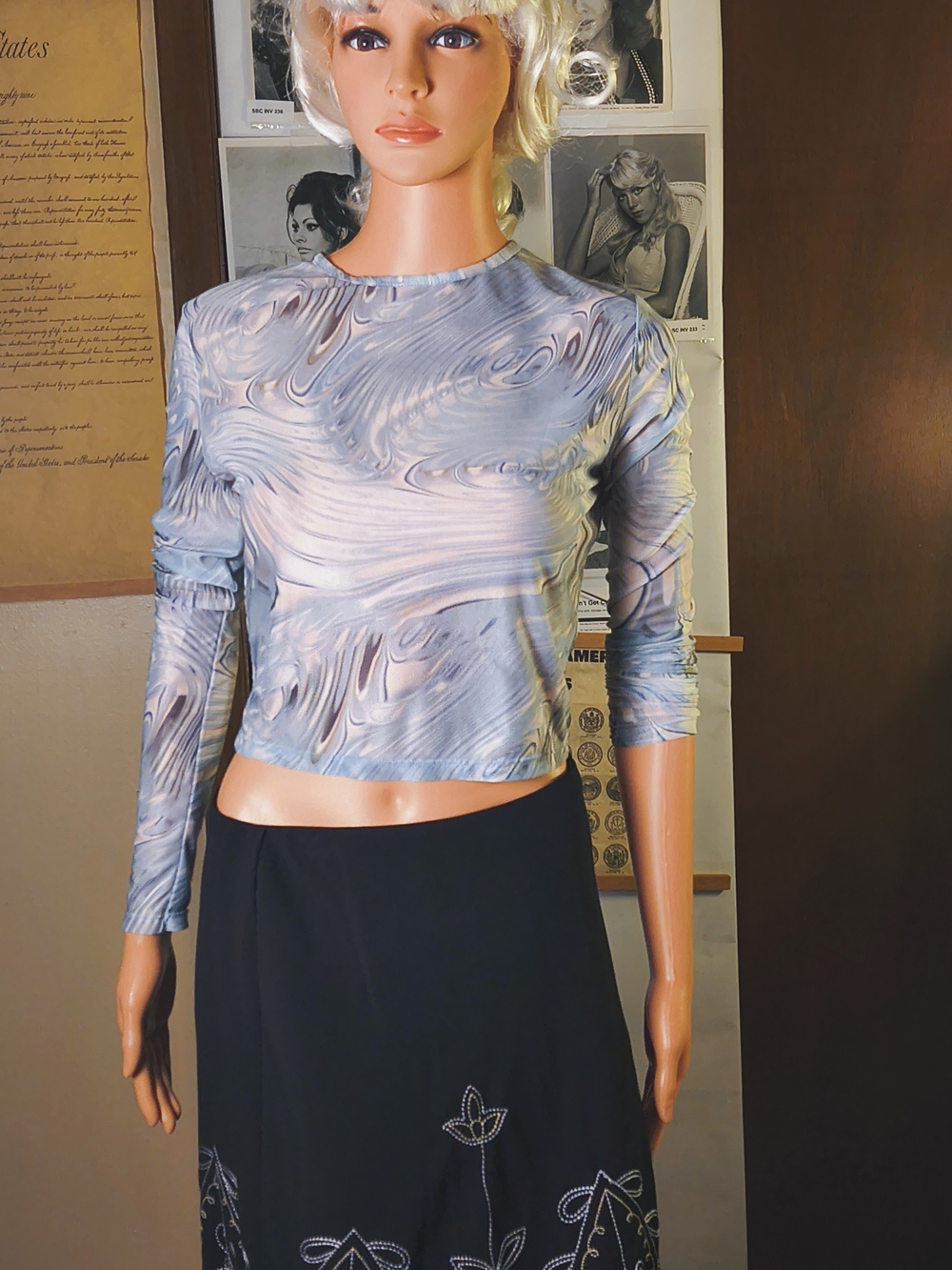 Tic Toc L Blue White Swirl Print Long Sleeve Crop Top Y2K Psychedelic Fairy